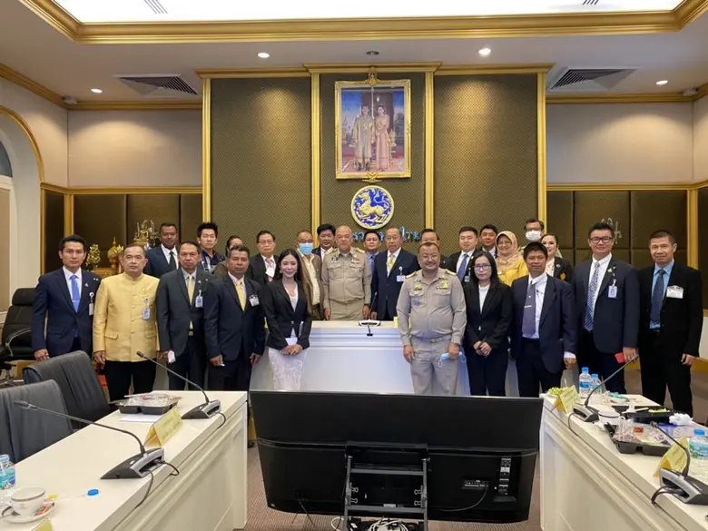 พลเอก อนุพงษ์ เผ่าจินดา รัฐมนตรีว่าการกระ...