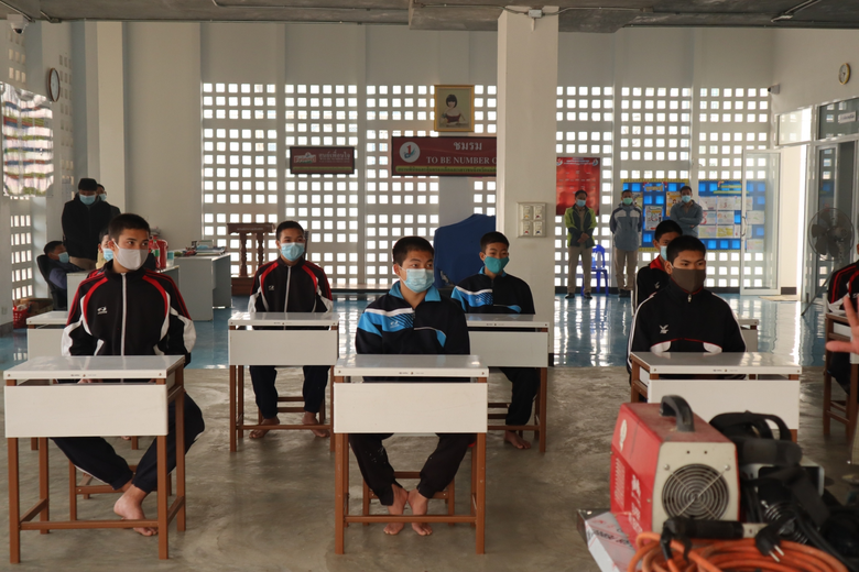 สำนักงานพัฒนาฝีมือแรงงานแม่ฮ่องสอน ดำเนินการปิดฝึกอบรมโครงการบูรณาการภาครัฐและเอกชน สาขา ช่างเชื่อมไฟฟ้า