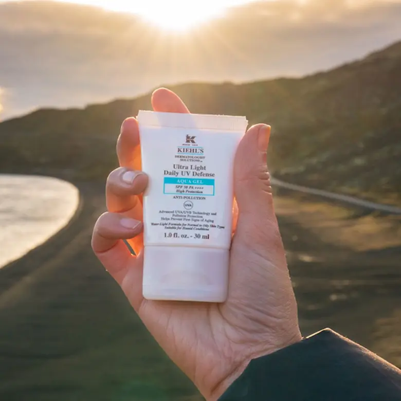 ซัมเมอร์คลั่งกับสยามเซ็นเตอร์ ชวน Check List Items กับครีมกันแดด ของต้องมีสำหรับร้อนนี้