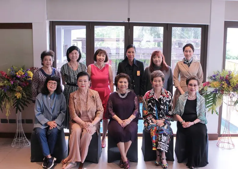 คณะนักธุรกิจสตรีไทยดีเด่นโลก อาทิ คุณหญิง...