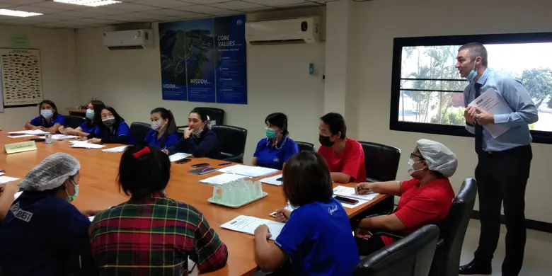 สนพ.เพชรบุรี เปิดฝึกอบรมสาขา ภาษาอังกฤษเพื่อการสื่อสาร รุ่นที่ 1/2564 ระหว่างวันที่ 11 - 12, 18 - 19, 25 มีนาคม 2564 ให้แก่บริษัท โกรเบส คอร์โพเรชั่น จำกัด