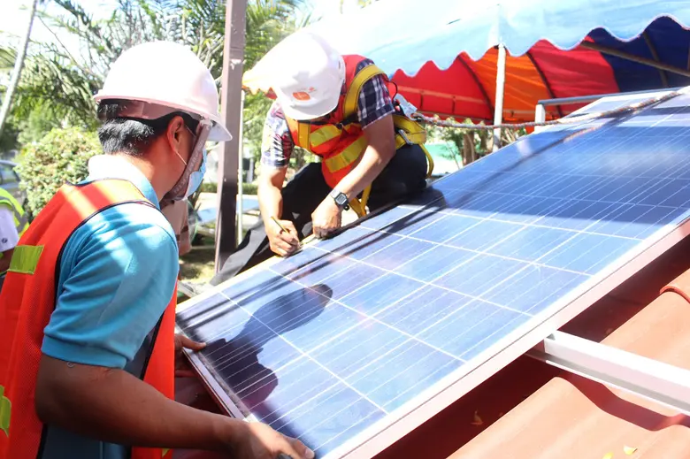 ก.แรงงาน เร่งพัฒนาช่างฝีมือติดตั้งโซลาร์เ...