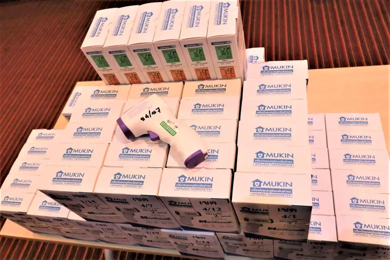 สถาบันมาตรวิทยา หนุนคัดกรองเชิงรุกโควิด-19 จ.ปทุมธานี ส่งทีมงานลงพื้นที่สอบเทียบเครื่องวัดอุณหภูมิ