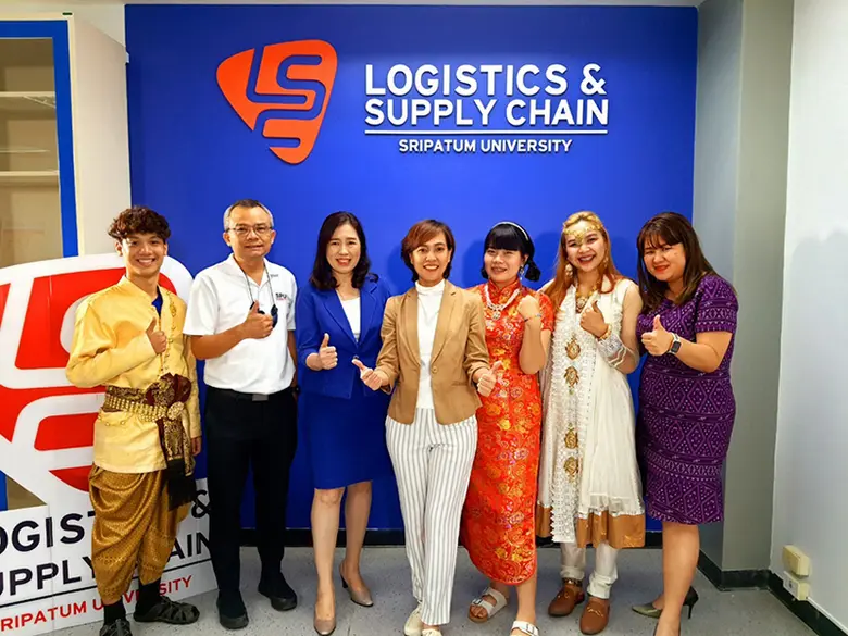 มหาวิทยาลัยศรีปทุม ขอแสดงความยินดีกับนักศ...