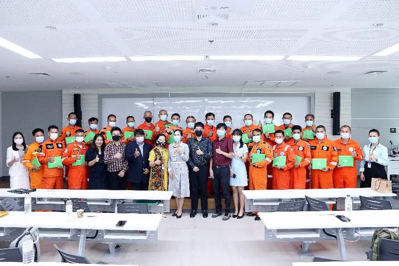 ดร.นปภา ภทรกมลพงษ์ ผู้อำนวยการกองวิชาภาษา...