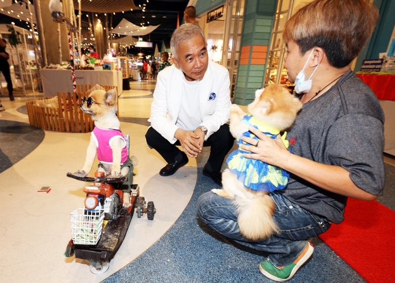 "สุวัจน์" ให้กำลังใจผู้ประกอบการ พ่อค้า แม่ค้า เตรียมรับการท่องเที่ยวหลังโควิด