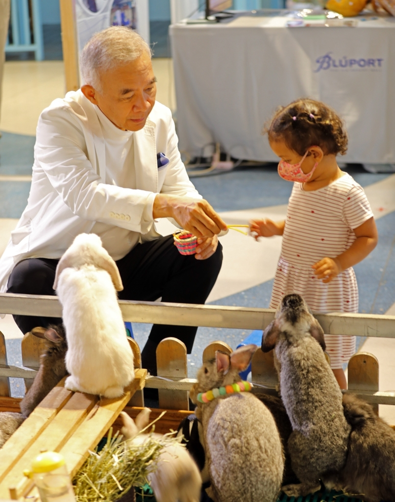 "สุวัจน์" ให้กำลังใจผู้ประกอบการ พ่อค้า แม่ค้า เตรียมรับการท่องเที่ยวหลังโควิด