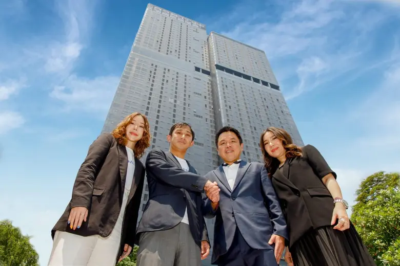 คุณสุเมธ รัตนศรีกูล (ที่ 2 จากขวา) กรรมการผู้จัดการ...