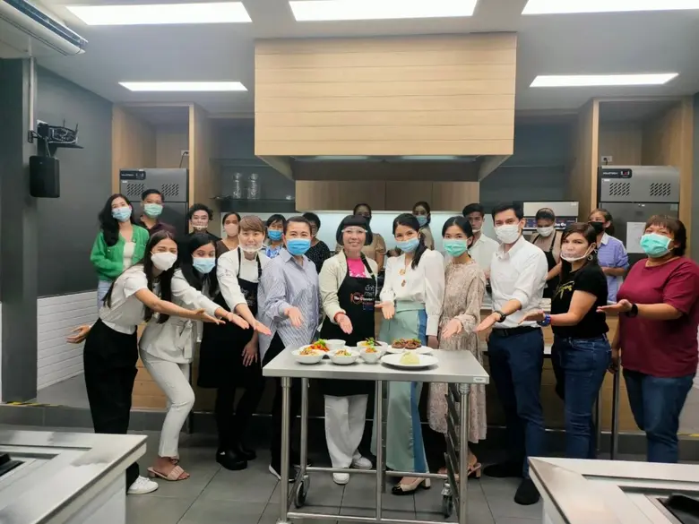 อาจารย์ ดร.รัชดา ธูปทอง หัวหน้าหลักสูตรศิ...