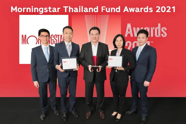 นายจุมพล สายมาลา (กลาง) ประธานเจ้าหน้าที่...