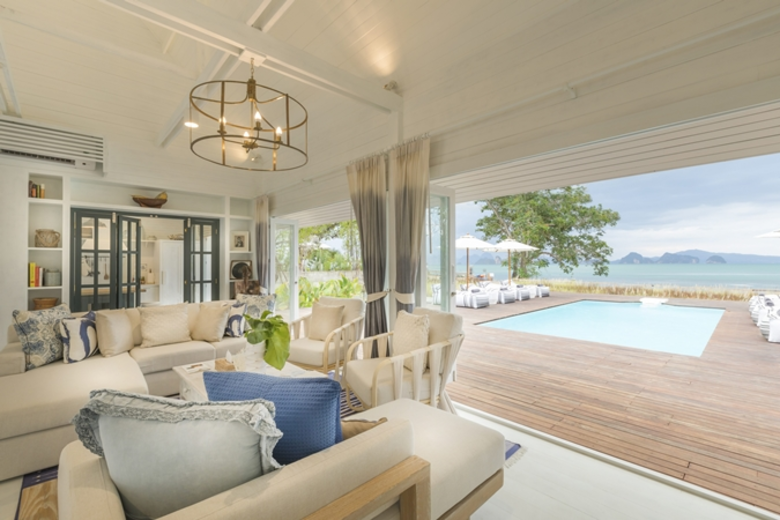 ต้อนรับเทศกาลสงกรานต์ พร้อมมอบความสุข ท่อ...