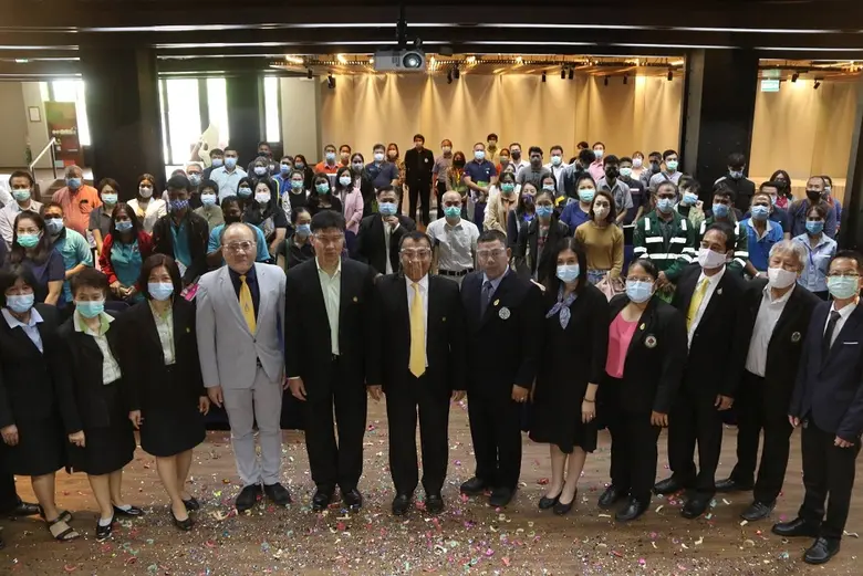 นายสุชาติ ชมกลิ่น รัฐมนตรีว่าการกระทรวงแร...