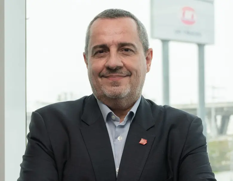 ยูดี ทรัคส์ เข้าสู่การบริหารงานและดำเนินก...