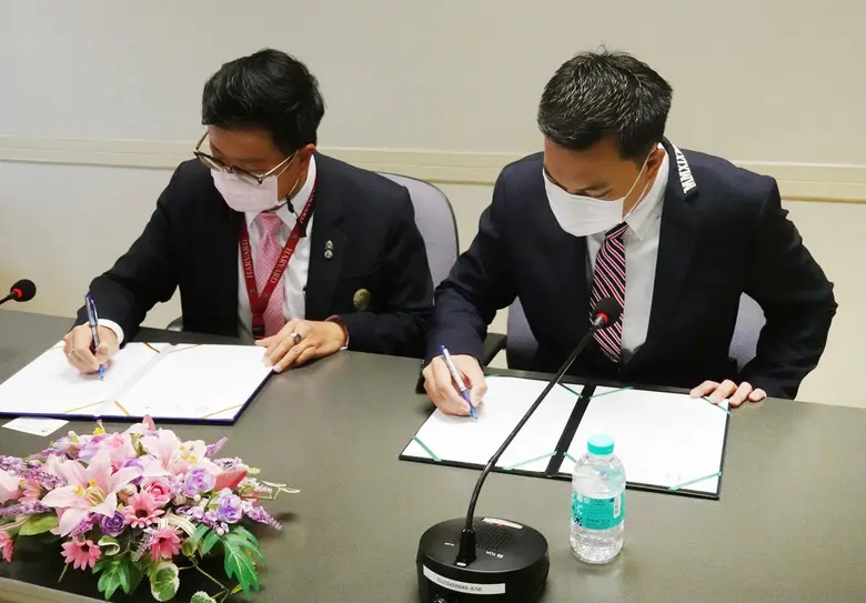 จุฬาลงกรณ์มหาวิทยาลัย ลงนาม MOU พัฒนากัญชง กัญชา เพื่อใช้ประโยชน์ทางการแพทย์และสุขภาพ ร่วมมือกับ บริษัท ซิดนีย์ คอร์ปอเรชั่น (ประเทศไทย) จำกัด