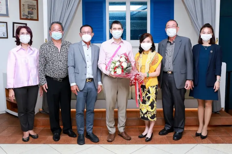 สุพัตรา จิราธิวัฒน์ (ที่ 3 จากขวา) รองประ...