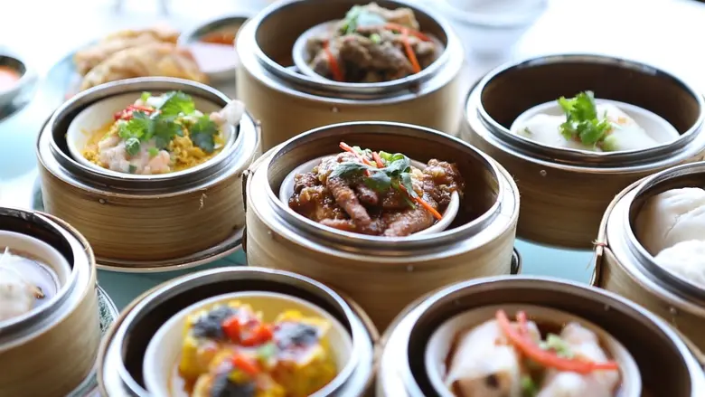 อิ่มอร่อยทุกคำ ติ่มซำล้นเข่ง ห้องอาหารจีน...