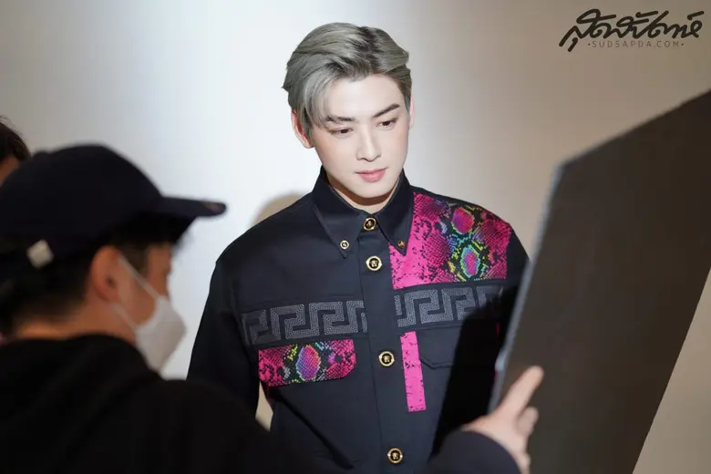 นิตยสารสุดสัปดาห์ฉบับ collectible issue เ...