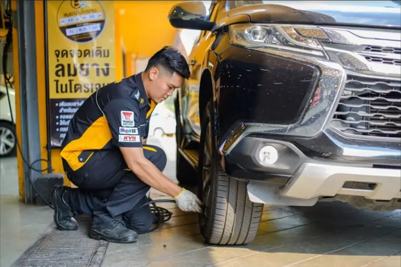 เดอะไนน์ เซ็นเตอร์ ติวานนท์  ต้อนรับ  "บี-ควิก" (B-Quik) สาขาใหม่  พร้อมเปิดให้บริการซ่อมบำรุงรถยนต์ครบวงจร