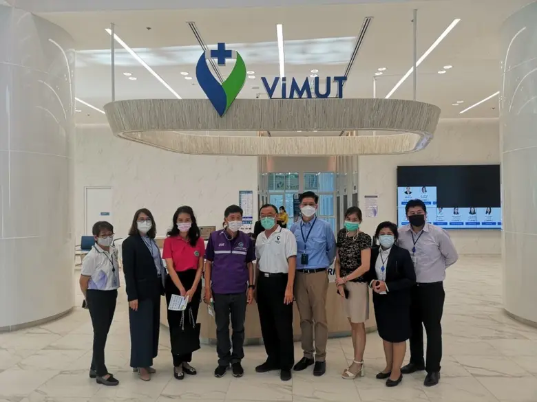 นายแพทย์กฤตวิทย์ เลิศอุตสาหกูล ประธานเจ้า...