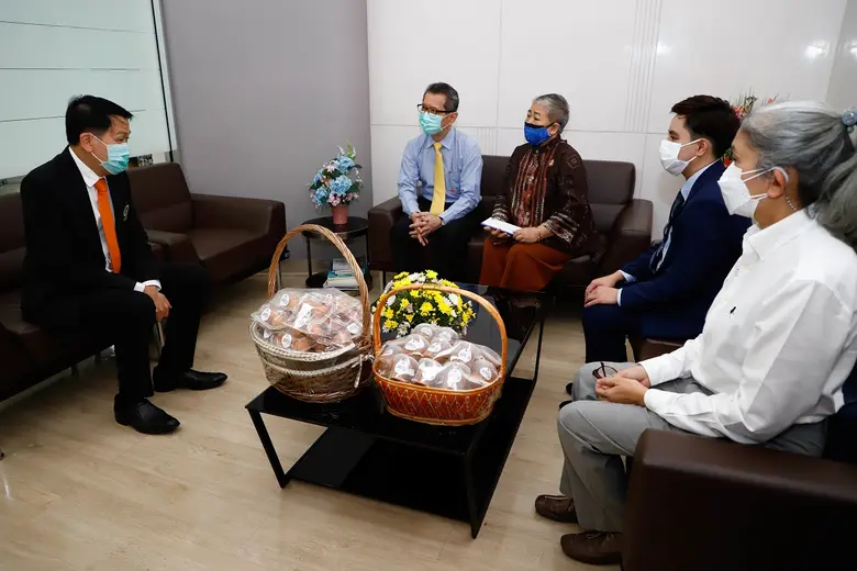 วิริยะประกันภัยร่วมฝ่าวิกฤติ COVID-19 บริจาค 1 ล้านบาทให้โรงพยาบาลรามาธิบดี