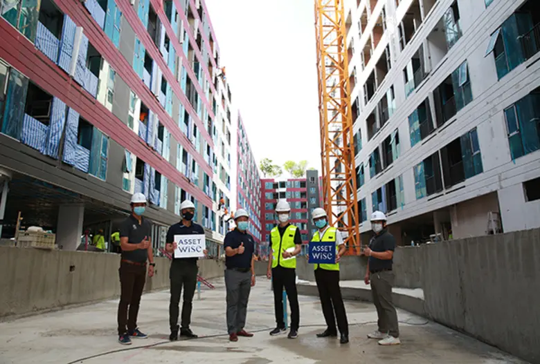 กรมเชษฐ์ วิพันธ์พงษ์ (ที่ 3 จากซ้าย) ประธ...