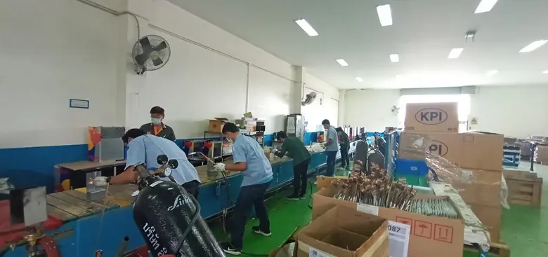 สำนักงานพัฒนาฝีมือแรงงานเพชรบุรี บูรณาการร่วมกับบริษัท ไอเออาร์พี เอเชีย จำกัด ดำเนินการเปิดฝึกอบรม สาขา การเชื่อมท่อทองแดงด้วยวิธีบัดกรีแข็ง (Brazing) รุ่นที่ 1/2564