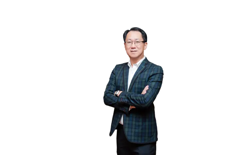 นายสมนึก ตันฑเทอดธรรม กรรมการผู้จัดการ บร...