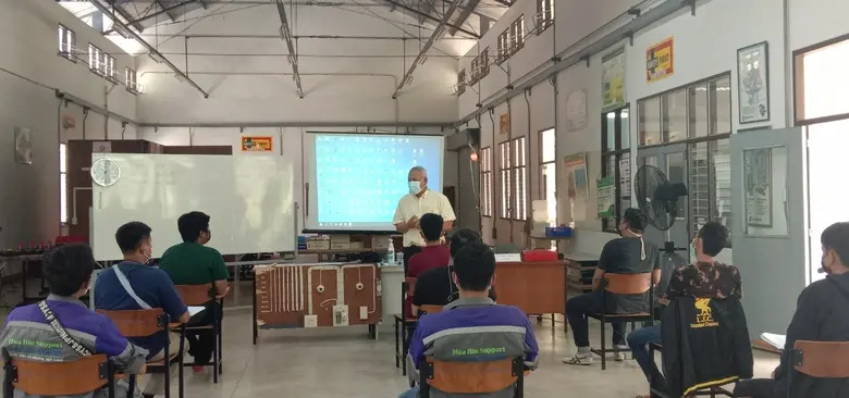 นายพูลโชค โตประเสริฐ ผู้อำนวยการสำนักงานพ...