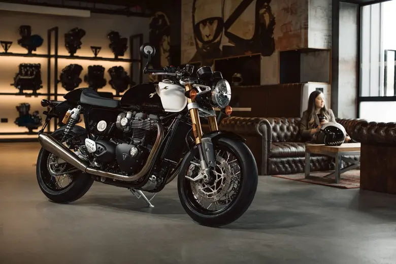 "ไทรอัมพ์ มอเตอร์ไซเคิลส์" ชวนร่วมงาน "เด...