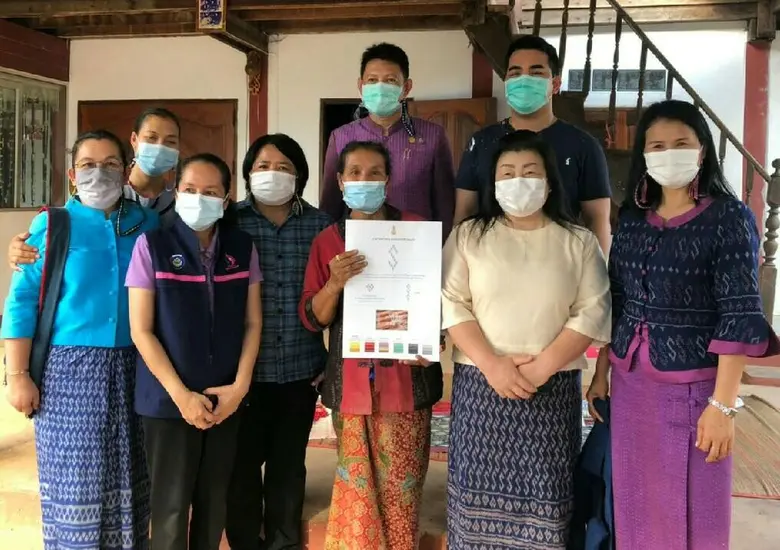 พช.นครพนม ขับเคลื่อนกิจกรรมการนำลายผ้าพระ...