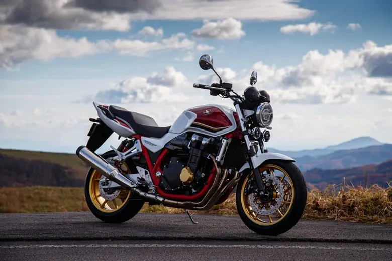 สร้างทอล์คออฟเดอะทาวน์ครั้งใหญ่ หลังการเปิดตัวรถจัก...