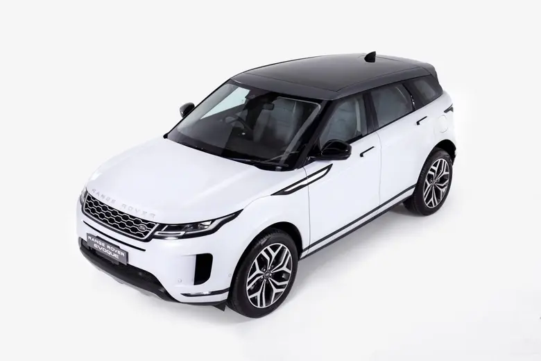 แลนด์โรเวอร์เปิดตัว Range Rover Evoque Lafayette Edition รุ่นพิเศษ มีจำกัดเพียง 3 คันในประเทศไทย ด้วยระบบปลั๊กอินไฮบริด P300e