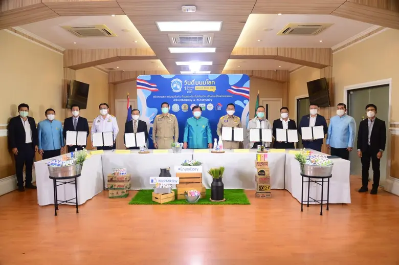 นายประภัตร โพธสุธน รัฐมนตรีช่วยว่าการกระท...