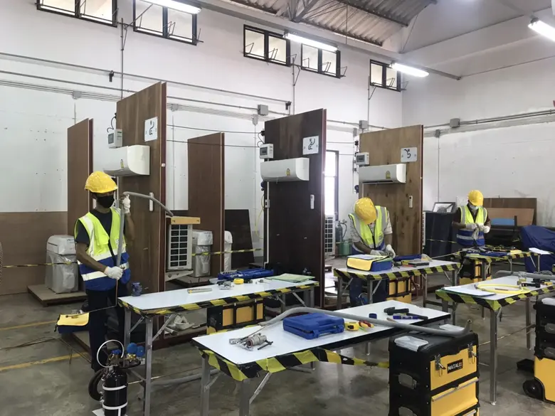 นายพูลโชค โตประเสริฐ ผู้อำนวยการสำนักงานพ...