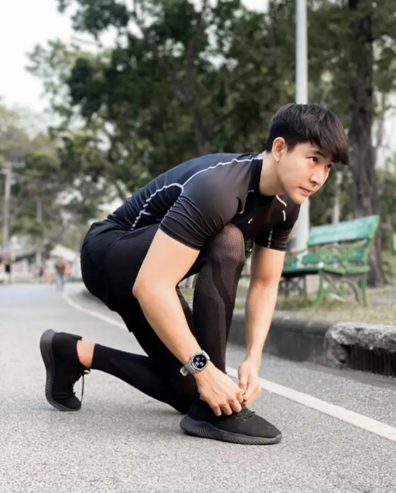 วันนี้จะพาไปส่องไลฟ์สไตล์ ของ "พระเอกดาวร...