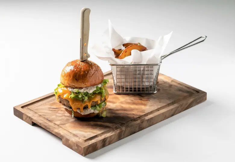 ห้องอาหาร เดอะ กริลล์ รูม โรงแรมแคนทารี โ...