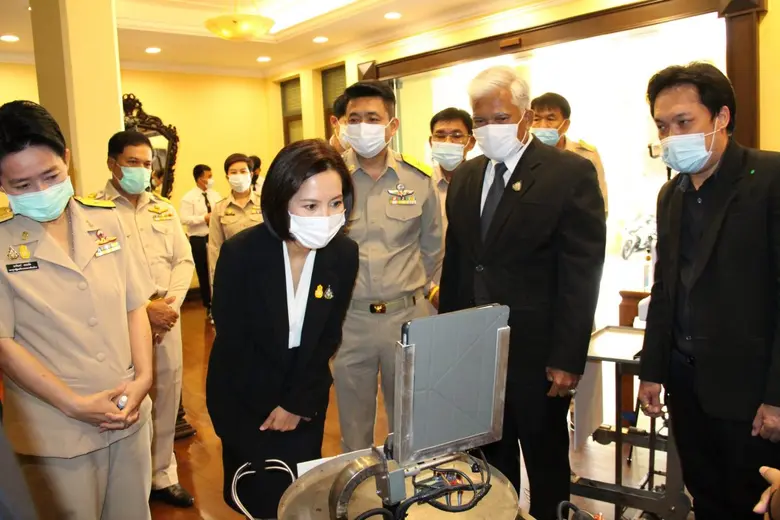 นางสาวตรีนุช เทียนทอง รัฐมนตรีว่าการกระทร...