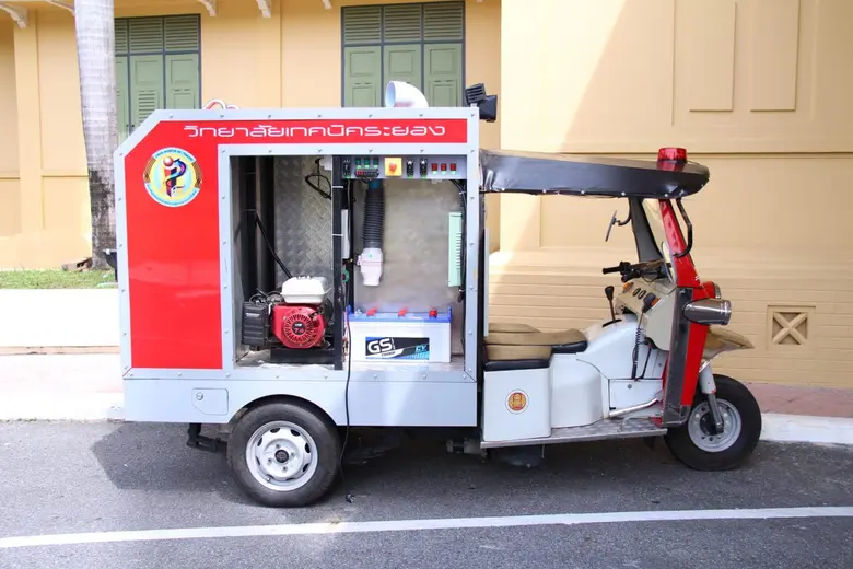 อาชีวะประดิษฐ์นวัตกรรมช่วยเหลือผู้ป่วย โควิด-19