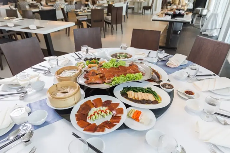 ห้องอาหาร แทพเพสทรี โรงแรมคลาสสิค คามิโอ ...