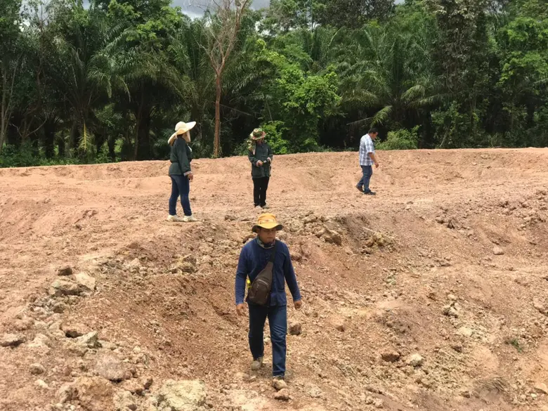 พช.สานฝันประชาชน ตรวจรับโครงการ "โคก หนอง นา พช." ในพื้นที่ อ.น้ำขุ่น จ.อุบลราชธานี สืบสานแนวพระราชดำริ และยึดหลักกสิกรรมธรรมชาติ ในการพัฒนาพื้นที่ช่วงฤดูฝน