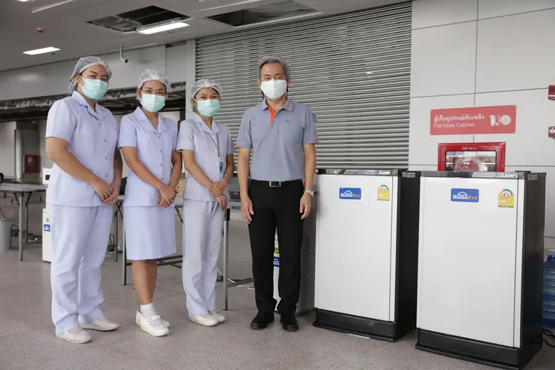 "โฮมโปร" ร่วมสู้สถานการณ์ โควิด 19 ส่งมอบอุปกรณ์ และของใช้ให้กับ "ศูนย์ฉีดวัคซีนโควิดกลางบางซื่อ"