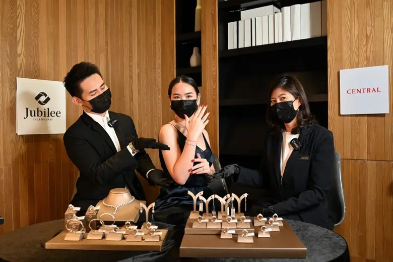 อีกก้าวสำคัญของ "ห้างเซ็นทรัล" ในการยกระด...