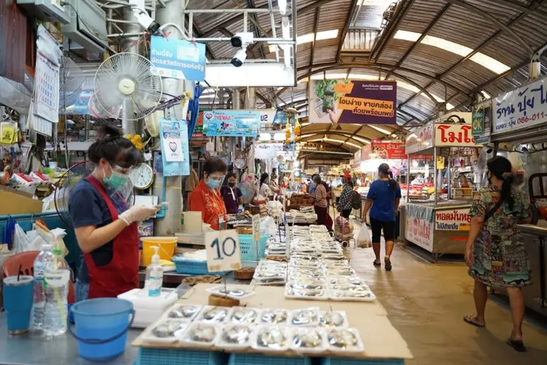 ตลาดยิ่งเจริญพร้อมเปิดให้บริการ ตรวจเข้ม ...