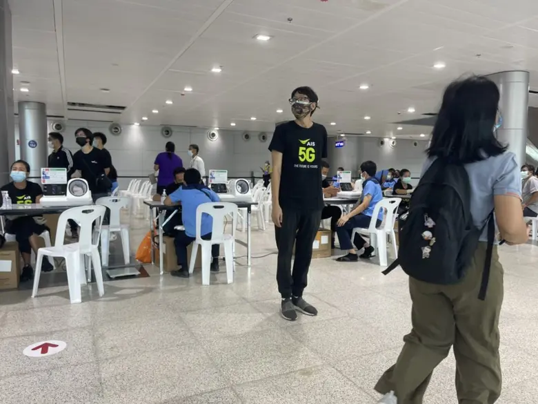 AIS เผย ลูกค้าลงทะเบียนรับวัคซีนผ่านเครือข่ายมือถือ เป็นไปอย่างเรียบร้อย