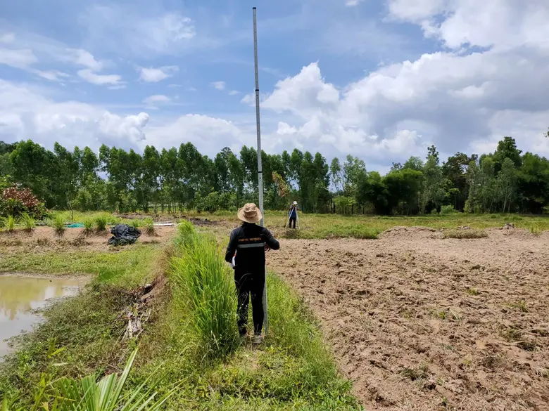 พช.อุบลฯ ผนึกกำลัง ช่าง อปท. เดินหน้าสนับสนุน "โคก หนอง นา พช." ในพื้นที่ อ.สิรินธร เน้นความถูกต้อง โปร่งใส เกิดประโยชน์สูงสุดต่อพี่น้องประชาชน