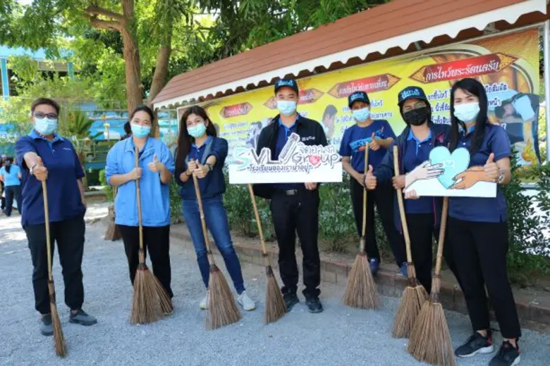 นางสาววันวิสาข์ หุ้นจิ้น ผู้จัดการแผนกชุม...