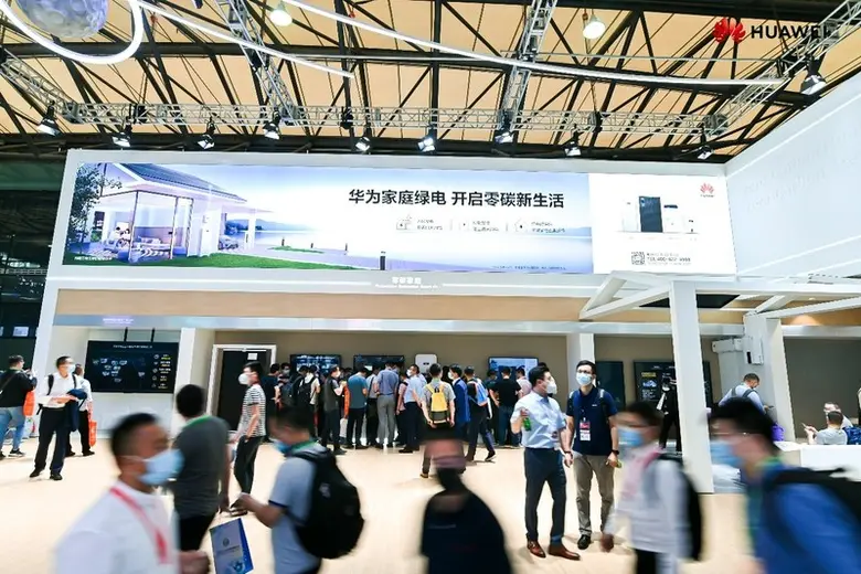 Huawei Digital Power มุ่งสู่ความเป็นกลางทางคาร์บอน ผ่านการหลอมรวมพลังงานและข้อมูลที่งาน SNEC 2021