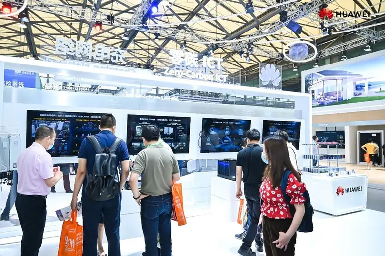 Huawei Digital Power มุ่งสู่ความเป็นกลางทางคาร์บอน ผ่านการหลอมรวมพลังงานและข้อมูลที่งาน SNEC 2021