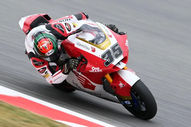 โปล เอสปาร์กาโร ยอดนักบิดสแปนิชจาก เรปโซล...