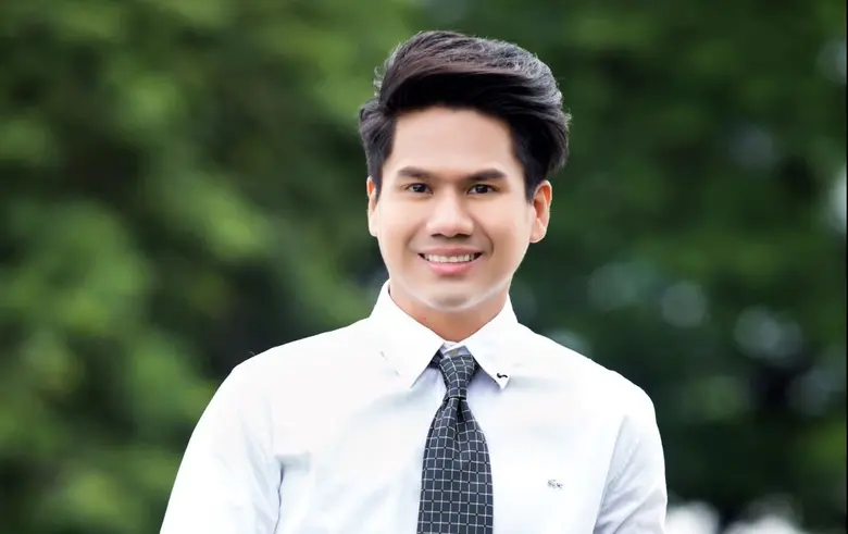 นายภูรพัฒน์ หาญไกรพงศ์ กรรมการผู้จัดการ บ...